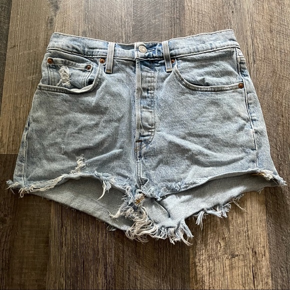 Levi’s | 501 Button Fly Cut Off Shorts Hi Rise